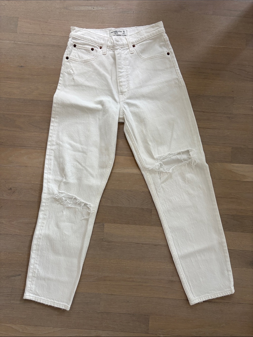 Abercrombie & Fitch White High-Rise "The Mom" Jeans